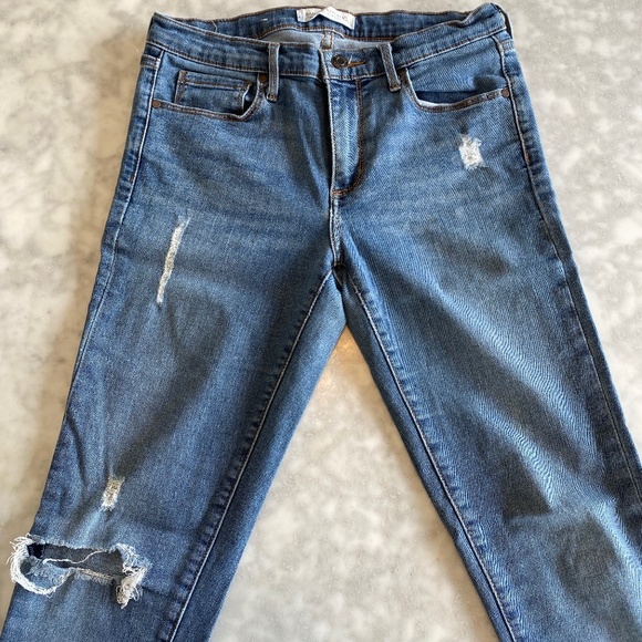 Banana Republic 'Skinny Ankle' Jean - Picture 2 of 7